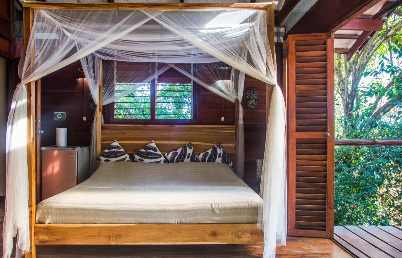 Funky Monkey Lodge Playa Santa Teresa  Экстерьер фото