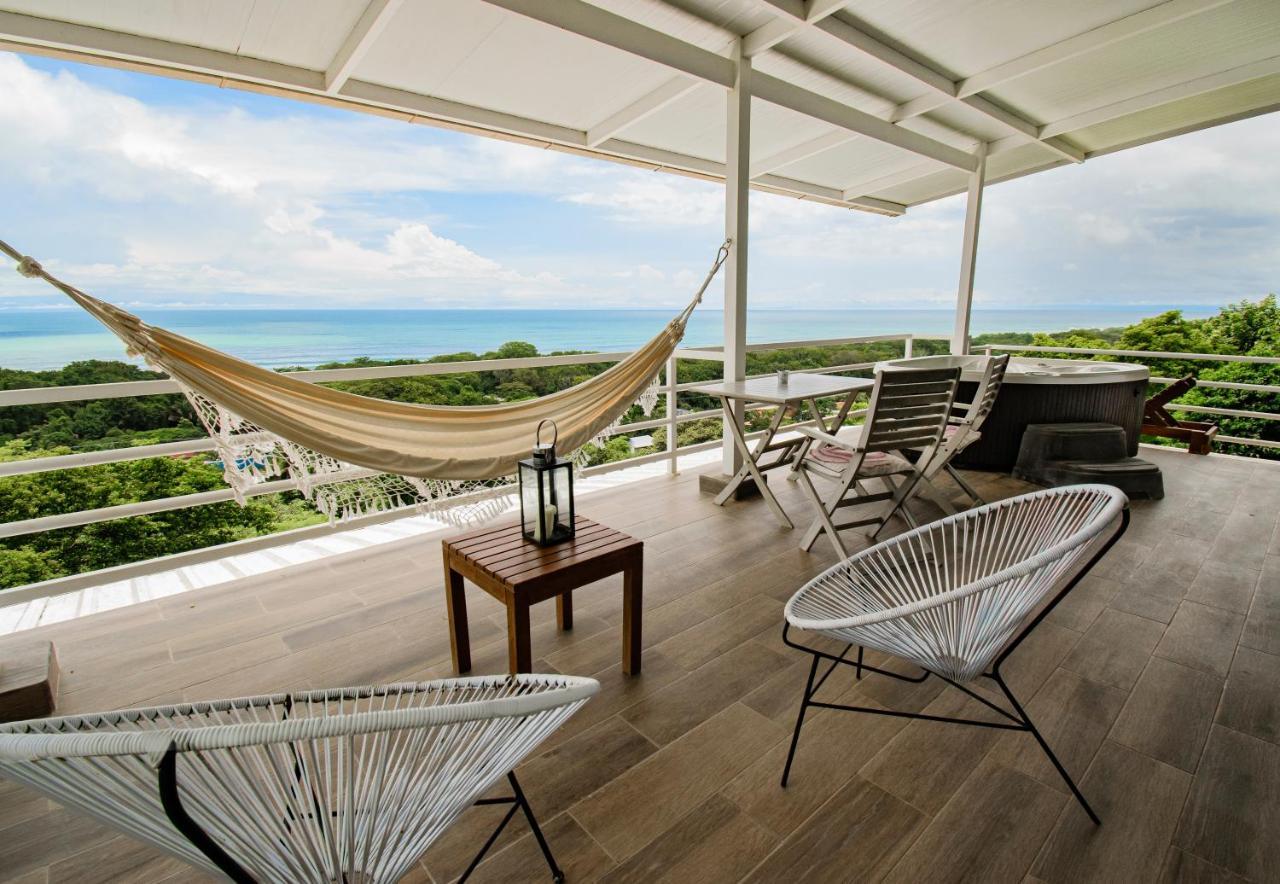 Funky Monkey Lodge Playa Santa Teresa  Экстерьер фото