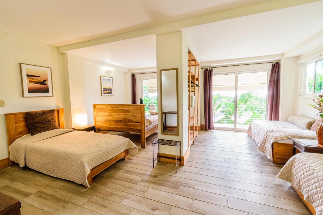 Funky Monkey Lodge Playa Santa Teresa  Экстерьер фото