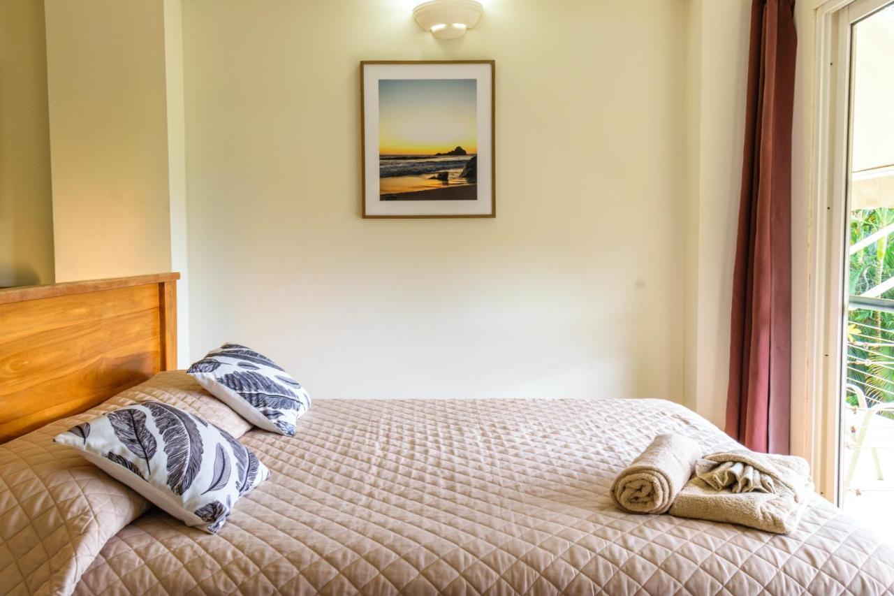Funky Monkey Lodge Playa Santa Teresa  Экстерьер фото