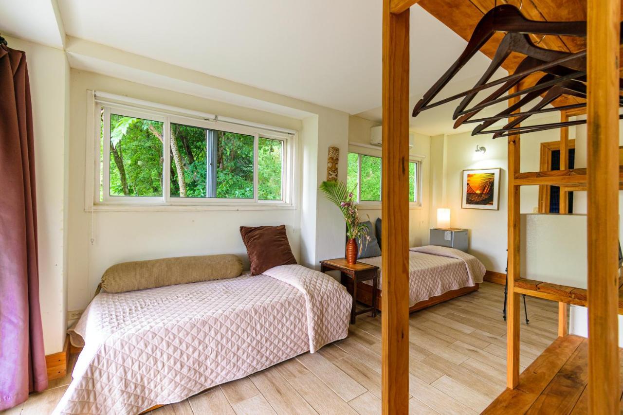 Funky Monkey Lodge Playa Santa Teresa  Экстерьер фото