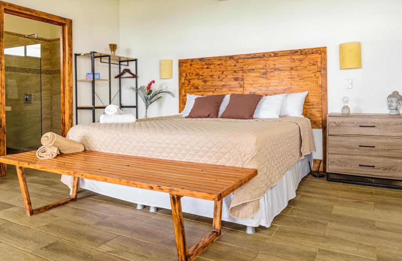 Funky Monkey Lodge Playa Santa Teresa  Экстерьер фото