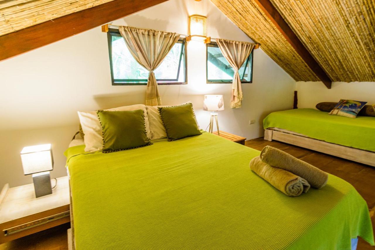 Funky Monkey Lodge Playa Santa Teresa  Экстерьер фото