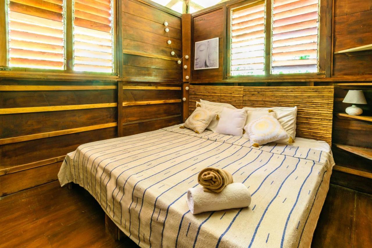 Funky Monkey Lodge Playa Santa Teresa  Экстерьер фото