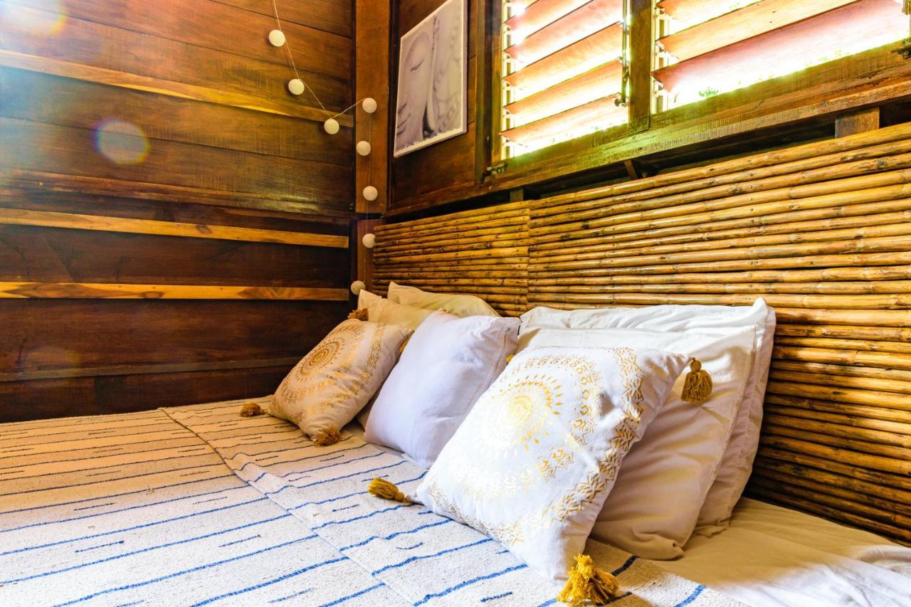 Funky Monkey Lodge Playa Santa Teresa  Экстерьер фото