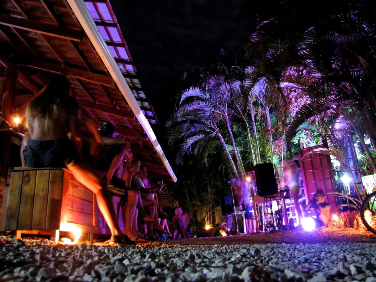 Funky Monkey Lodge Playa Santa Teresa  Экстерьер фото