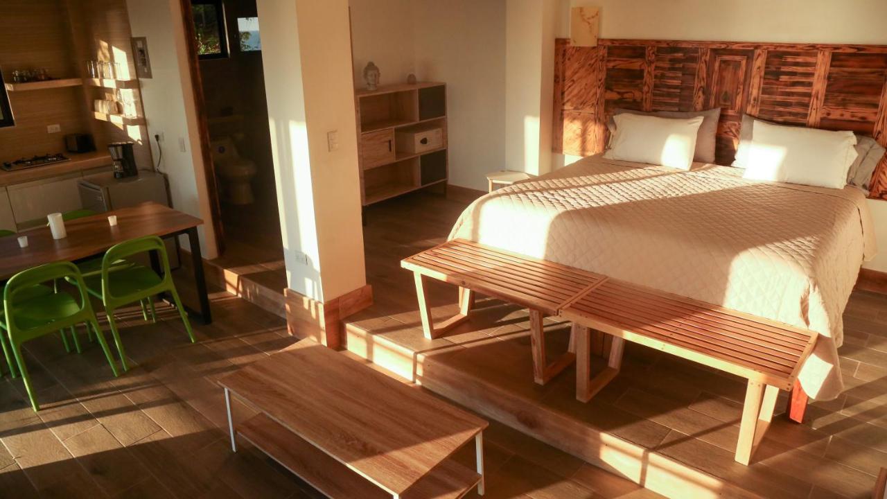 Funky Monkey Lodge Playa Santa Teresa  Экстерьер фото
